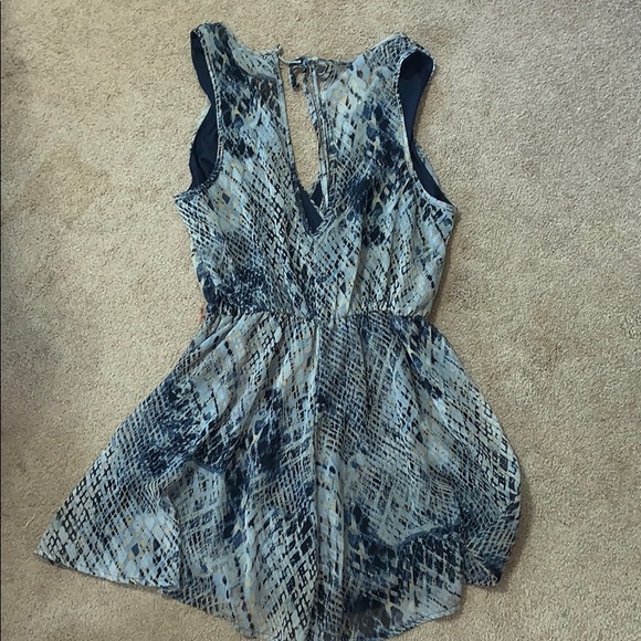 Romper - Picture 2 of 3